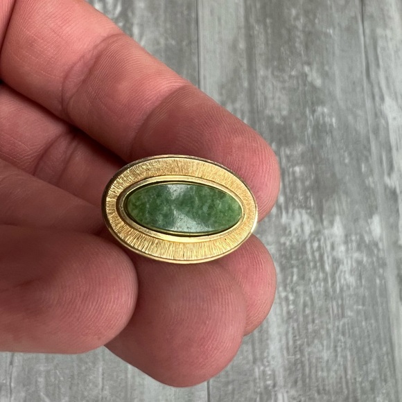Vintage Krementz Gold & Jade Oval Cufflinks - Picture 3 of 4